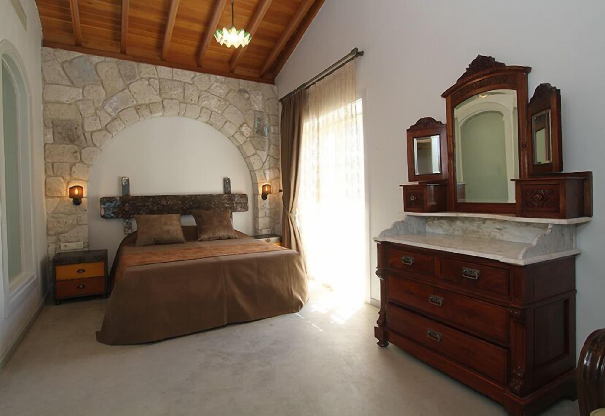 Alacati Kostem Hotel - Special Category Exterior foto